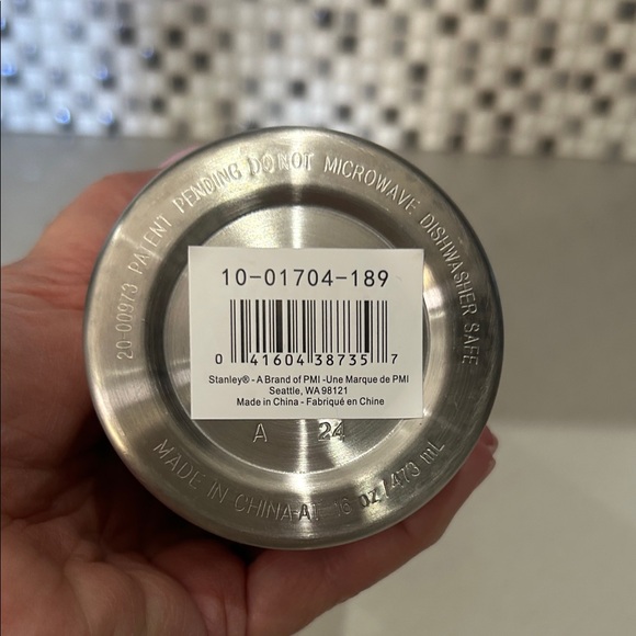 Stanley Classic Beer Pint - Silver and Cream - Picture 4 of 4